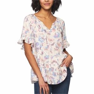 Beach Lunch Lounge | Tiered Peplum Top